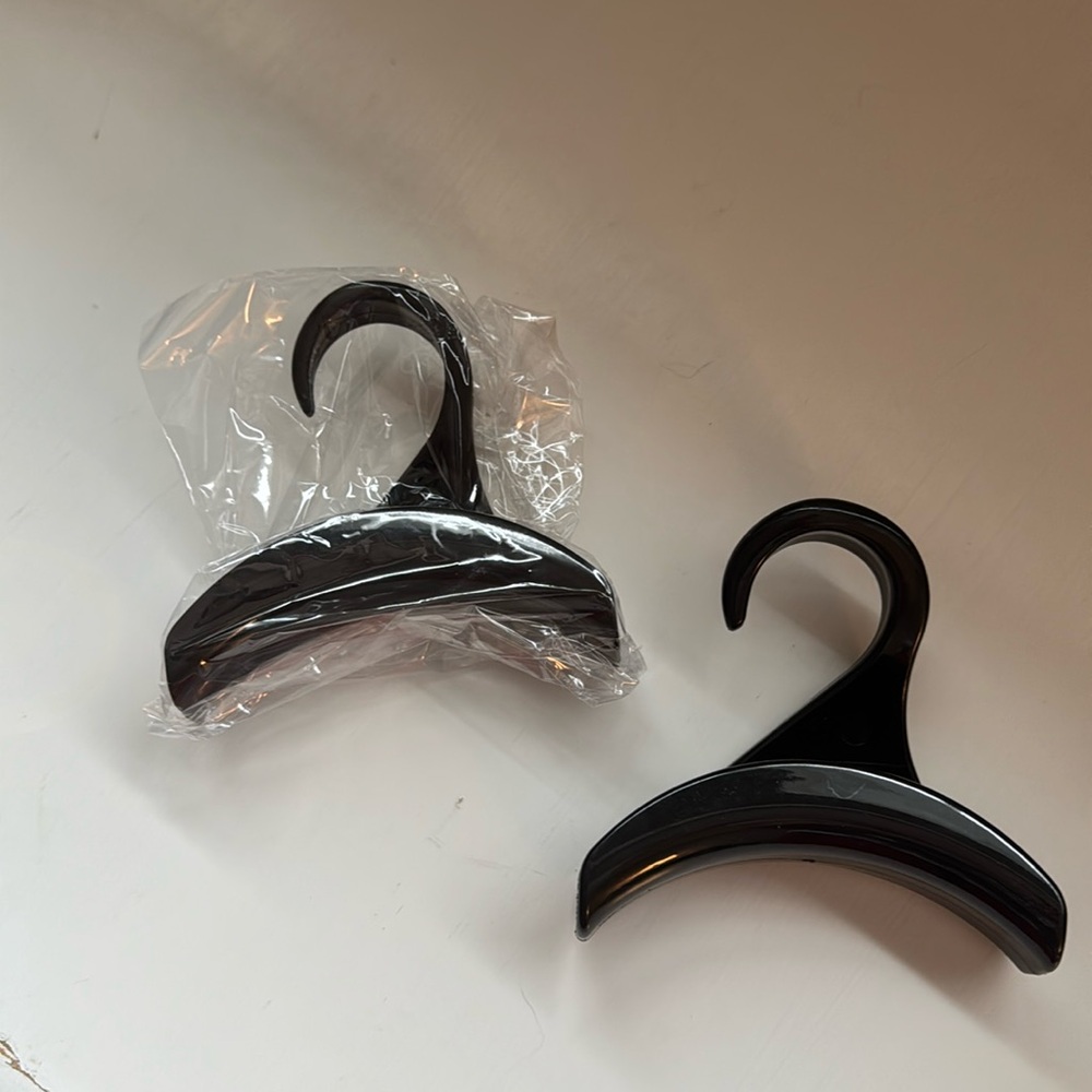 2 purse/bag hangers black new
